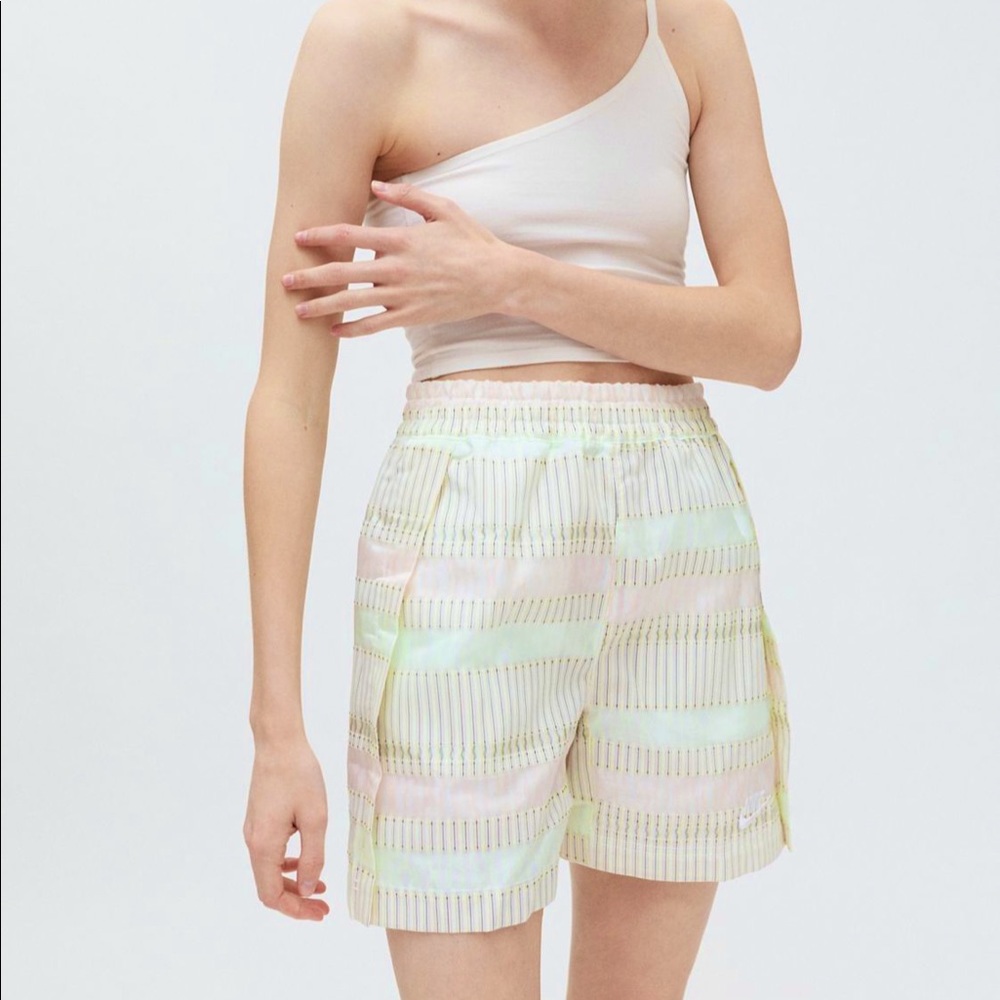 NWT Nike 90s Pastel Loose High Waist Shorts